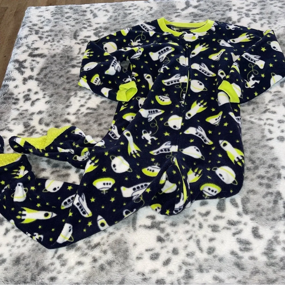 The Children’s Place Footed Pajamas